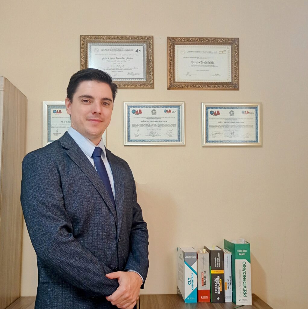 SOBRE_ADVOGADO_FOTO_JOAO_CARLOS_BRANDAO_JUNIOR